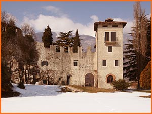 immagine dell´enoteca del castello sotto la neve